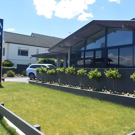 Absolute Lake View Motel Таупо Экстерьер фото