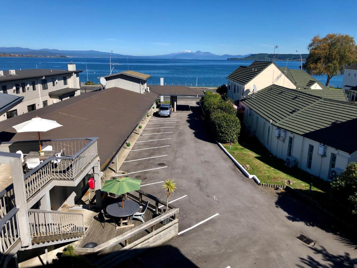 Absolute Lake View Motel Таупо Экстерьер фото