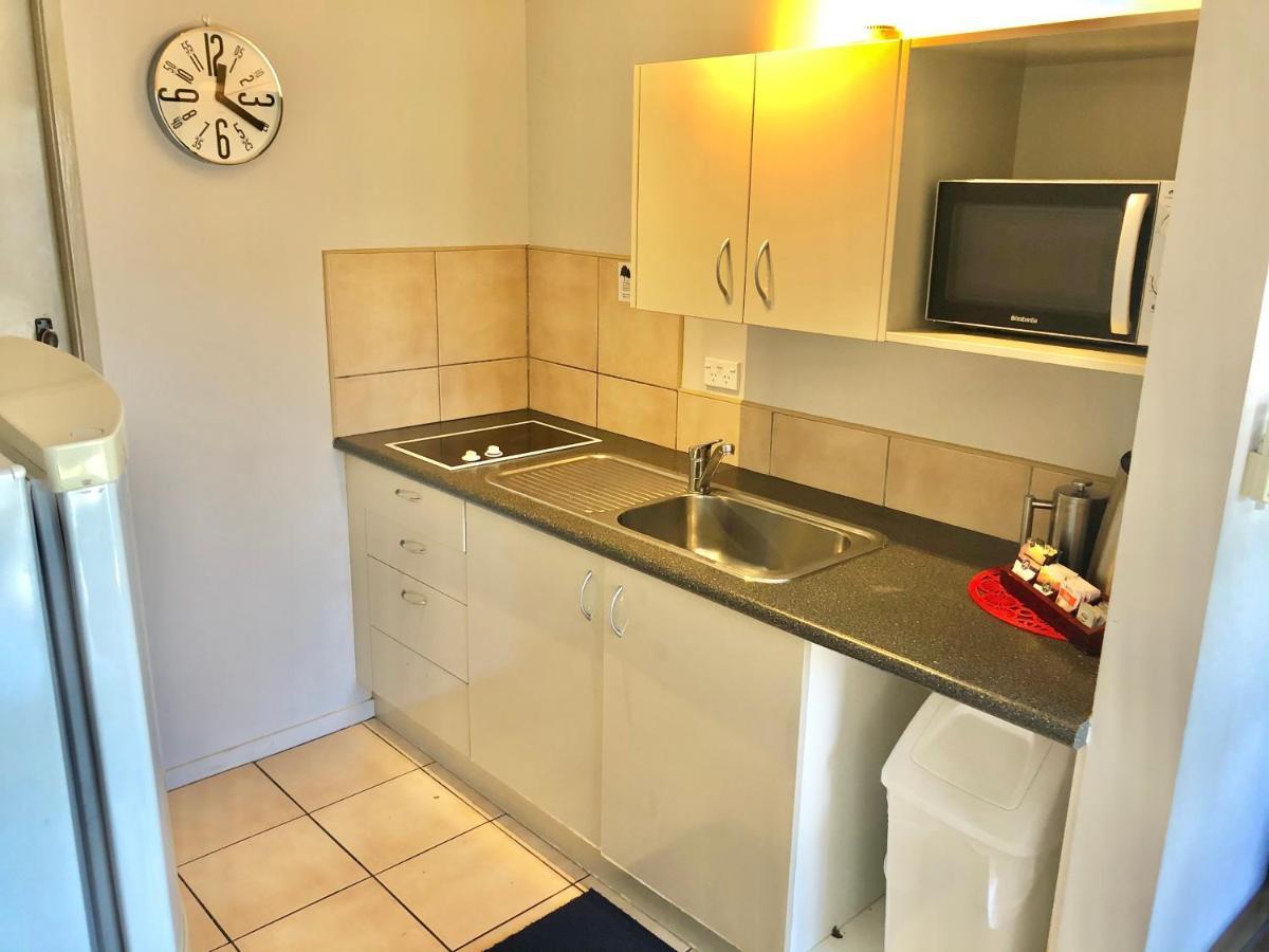 Absolute Lake View Motel Таупо Экстерьер фото