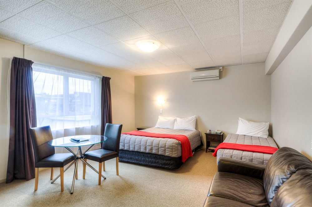 Absolute Lake View Motel Таупо Экстерьер фото