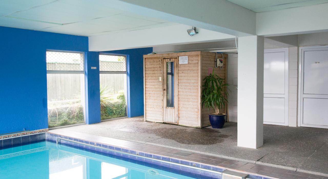 Absolute Lake View Motel Таупо Экстерьер фото